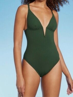 Shade & Shore Women's Green Ribbed Plunge Front One Piece Swimsuit size M